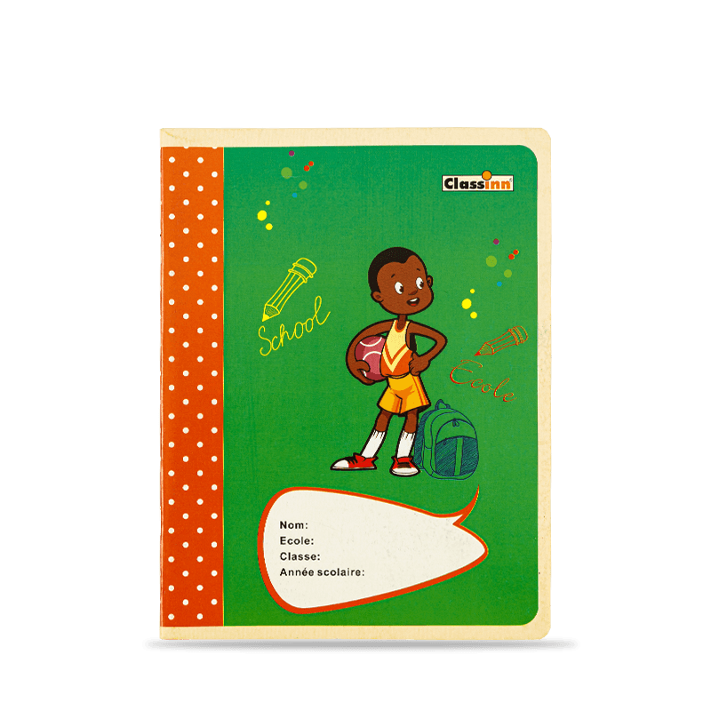 Livro de exercícios verde com capa de menino fofo